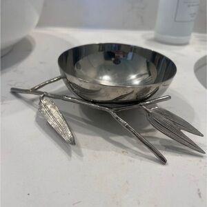 Michael Aram Olive Branch Dish Silver Decorative Bowl with Leaf Design